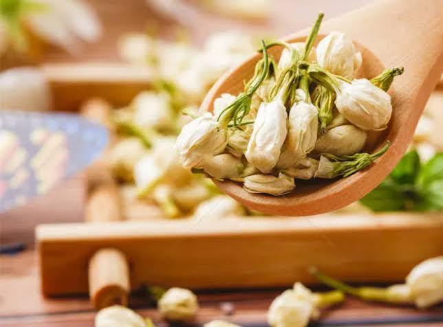 T&aacute;c dụng của tr&agrave; hoa nh&agrave;i cực tốt cho sức khỏe